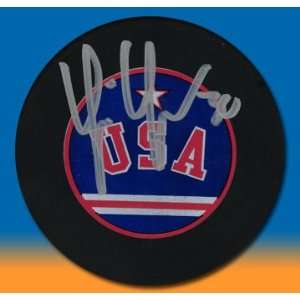  TIM THOMAS Team USA Autographed Hockey PUCK: Sports 
