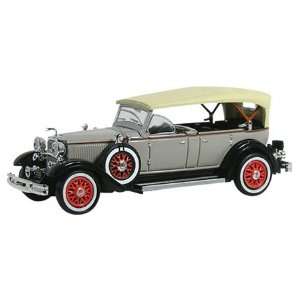  HO 1931 Lincoln Model K w/Top Up, Grey: Toys & Games