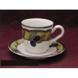    Noritake Olive Wreath #8684 Cups & Saucers: Kitchen & Dining