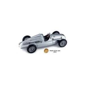  1938 Auto Union Type D Diecast Model Car: Toys & Games
