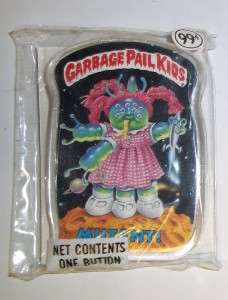 Garbage Pail Kids Button MUTANT! Spacey Stacy gpk NM  