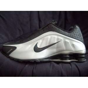  Mens Nike Shox R4 Silver And Black Size 11 Sports 