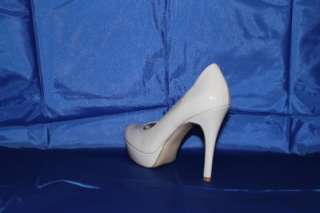 New Guess Pumps By Marciano Sandrea4 Light Gray Patent 6.5  