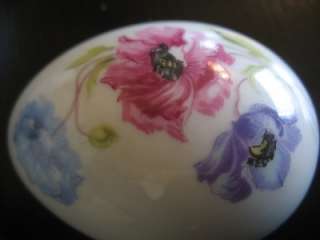 You are viewing a beautifully Vintage, Chamart Limoges porcelain, egg 