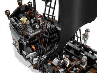 NEW LEGO Pirates of the Caribbean Black Pearl Ship Model & 6 