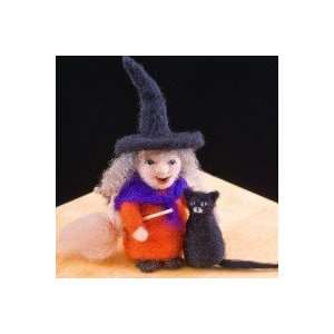  A Halloween Witch   Needle Felting KIt Toys & Games