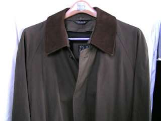 Jos A Bank Mens Long Raincoat   Cotton   Olive Color   Leather Collar 