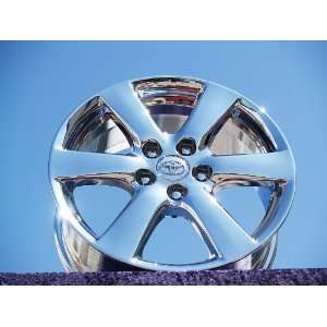  Toyota RAV4: Set of 4 genuine factory 17inch chrome wheels 