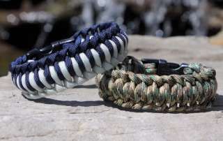Paracord Survival Bracelet Half Hitch   Navy & Silver  