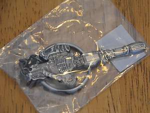 New Sealed PROMO Rare ONE SHOT Key Chain RING Gears Of War 3 1 2 