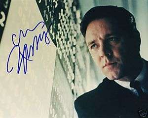 RUSSELL CROWE SIGNED AUTOGRAPHED HANDSOME 10x8  