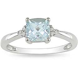 10k White Gold Aquamarine and Diamond Ring  