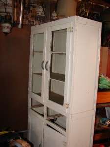 ANTIQUE WHITE SHABBY CUPBOARD/HUTCH WITH GLASS DOORS  
