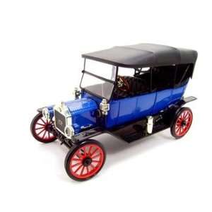   : 1913 Ford Model T Touring Soft Top 1:18 Diecast Model: Toys & Games