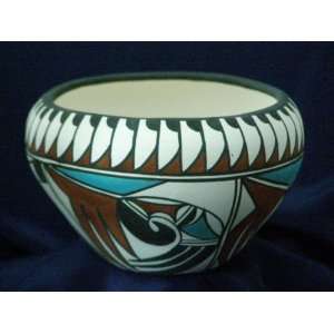  Tigua Indian   Ysleta Pottery Vase   4.5 tall