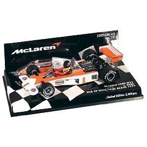    Replicarz P530774391 1977 McLaren Ford M23, Hunt Toys & Games