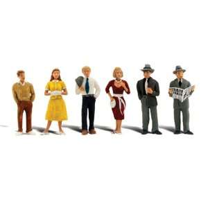   Scale   Pedestrians Standing (4 men, 2 Women) Toys & Games