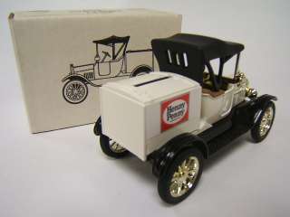 Ertl 1918 Ford Model T Runabout Henny Penny Corp 1/25  