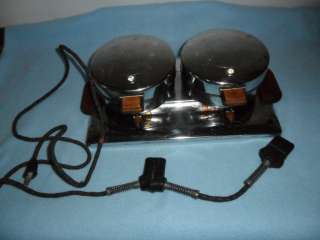 VINTAGE DOUBLE ELECTRIC WAFFLE IRON DESIGN TOP ON CHROME WITH WOOD 