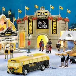  Pittsburgh Steelers Christmas Village Collection: Home & Kitchen