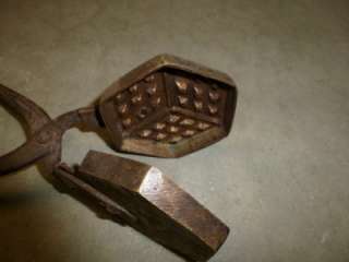Great Early 19th Century American Waffle Iron Nice Brass Plate Design 